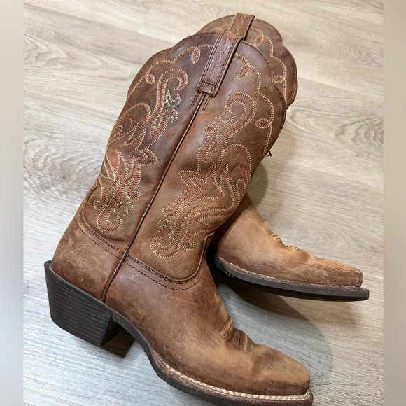 Ariat Tan Leather Cowboy Boots - Picture 13 of 14